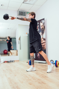 Гиря 10 кг с хромированной ручкой полиуретановая (CPU) Original FitTools