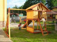 Что собой представляют деревянные детские спортивные комплексы