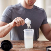 Как правильно наращивать мышечную массу при помощи протеиновых коктейлей